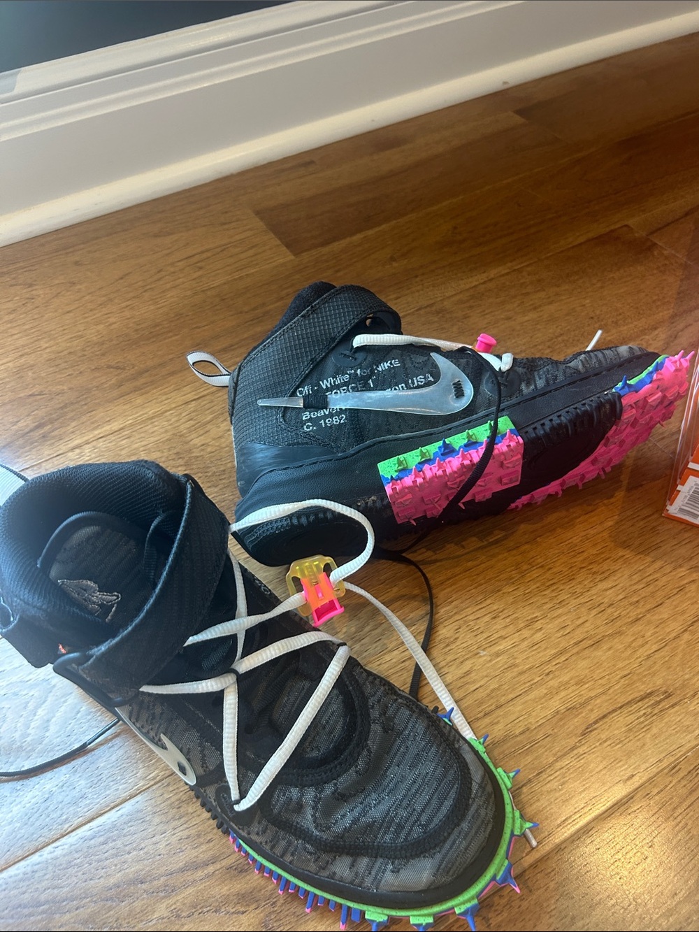 Off-White Kids Black Sneakers with Multicolor Sole Accents - Picture 10 of 11
